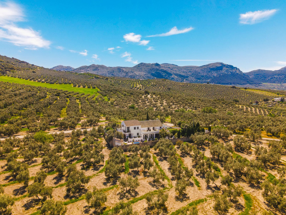 8-slaapkamerwoning in Villanueva del Trabuco in Villanueva del Trabuco - foto 3