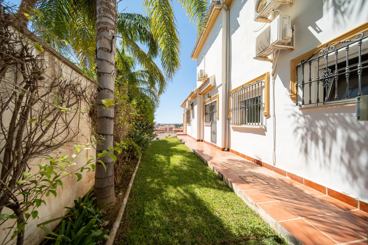 4-slaapkamer villa met zeezicht in Torreblanca, Fuengirola in Torreblanca - foto 11