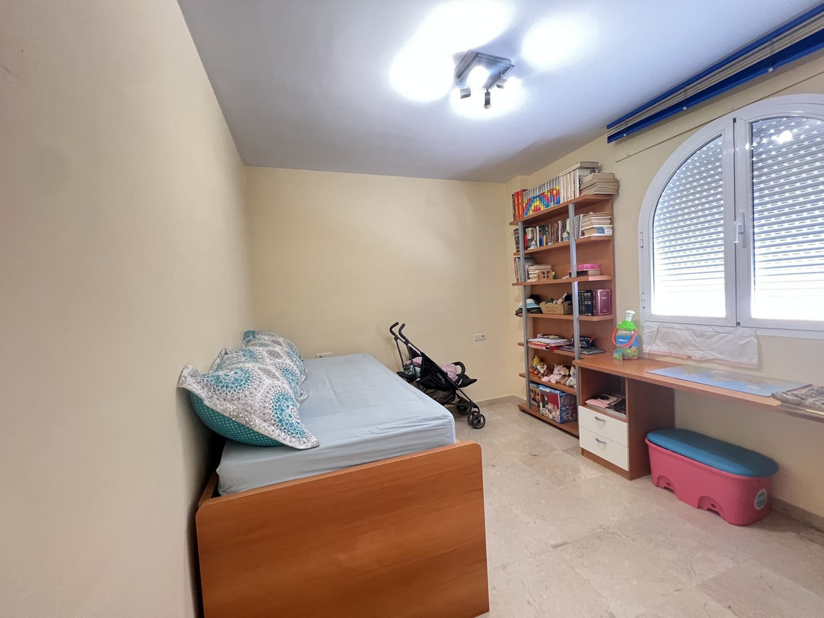 Drie-slaapkamer duplex-appartement aan zee in Torremolinos in Torremolinos - foto 12