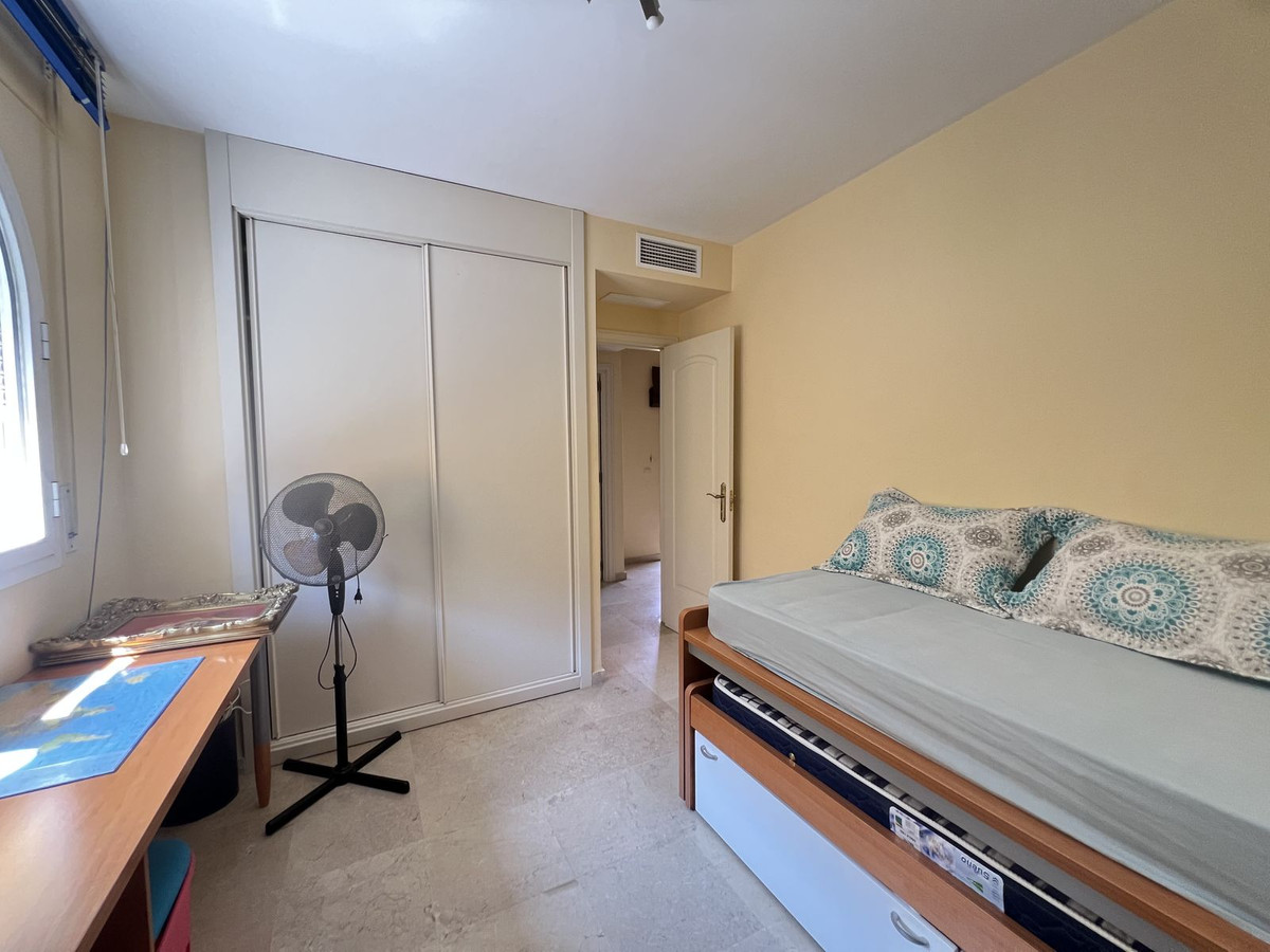 Drie-slaapkamer duplex-appartement aan zee in Torremolinos in Torremolinos - foto 13