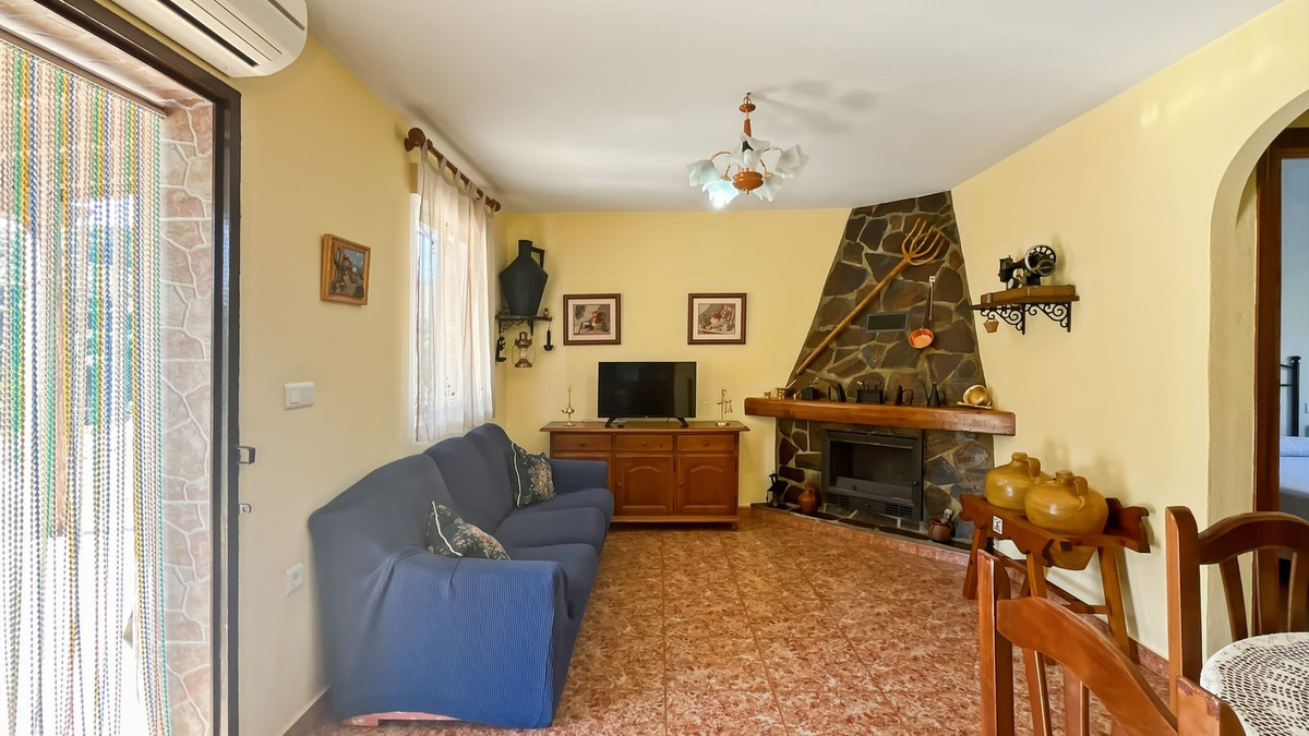 Finca met 4 slaapkamers nabij Comares in Comares - foto 15
