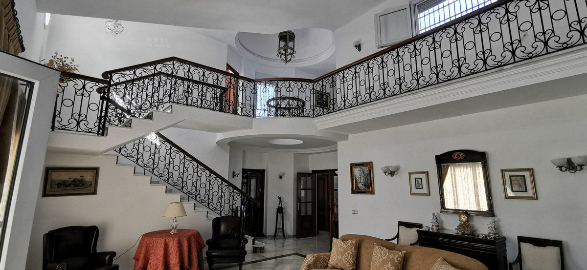 Villa met 5 slaapkamers in Estepona in Estepona - foto 15