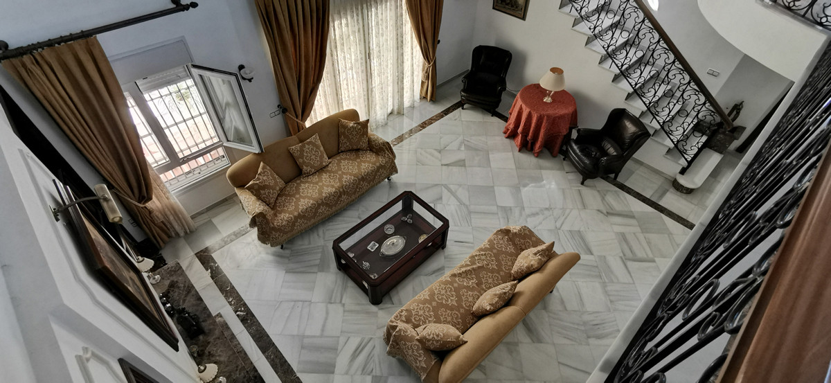 Villa met 5 slaapkamers in Estepona in Estepona - foto 18