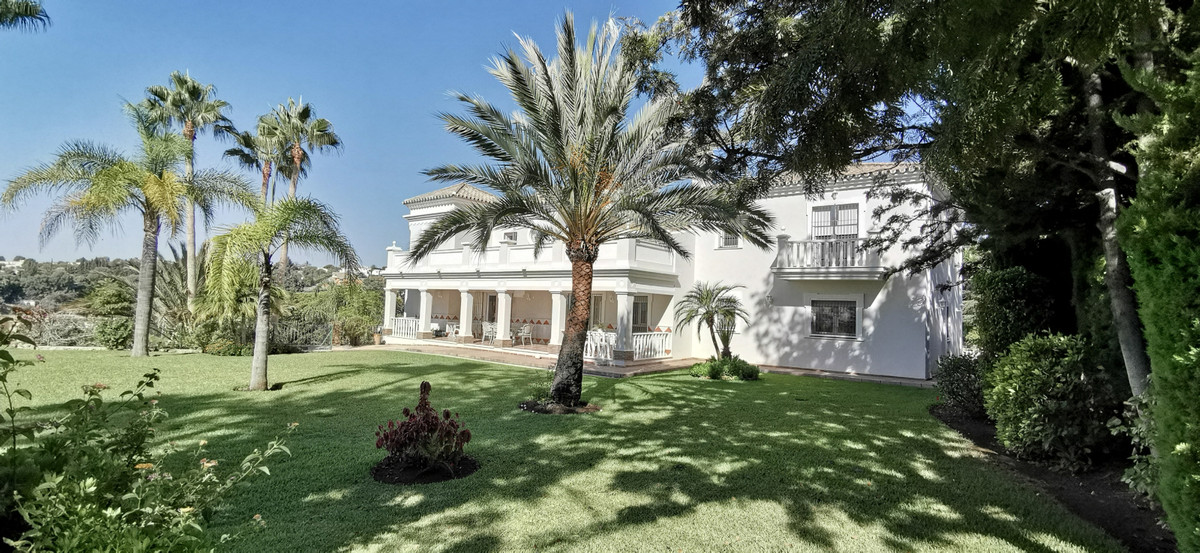 Villa met 5 slaapkamers in Estepona in Estepona - foto 3