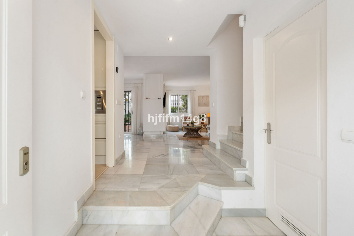 4-slaapkamer tussenwoning in Nueva Andalucía in Nueva Andalucía - foto 19