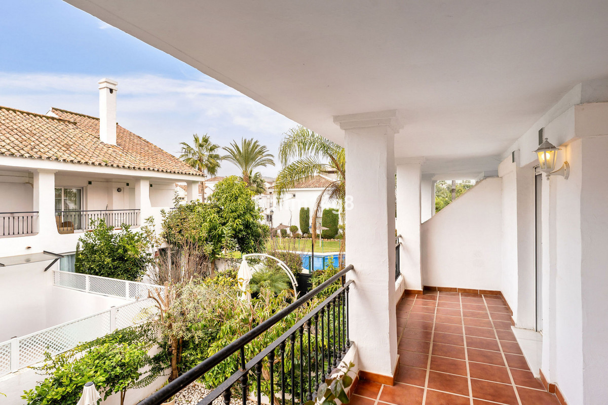 4-slaapkamer tussenwoning in Nueva Andalucía in Nueva Andalucía - foto 3
