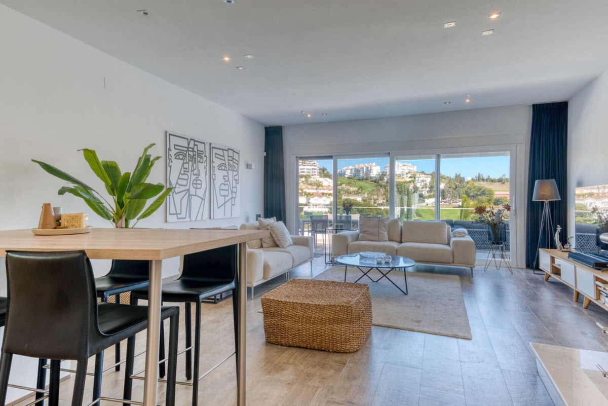 Drie slaapkamers villa direct aan de golfbaan in Riviera del Sol in Riviera del Sol - foto 6