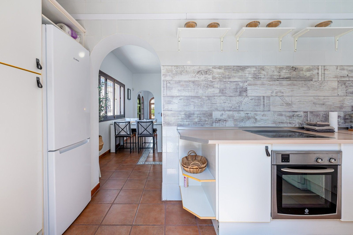 Vrijstaande villa met 3 slaapkamers in La Capellanía, Benalmádena in La Capellania - foto 12