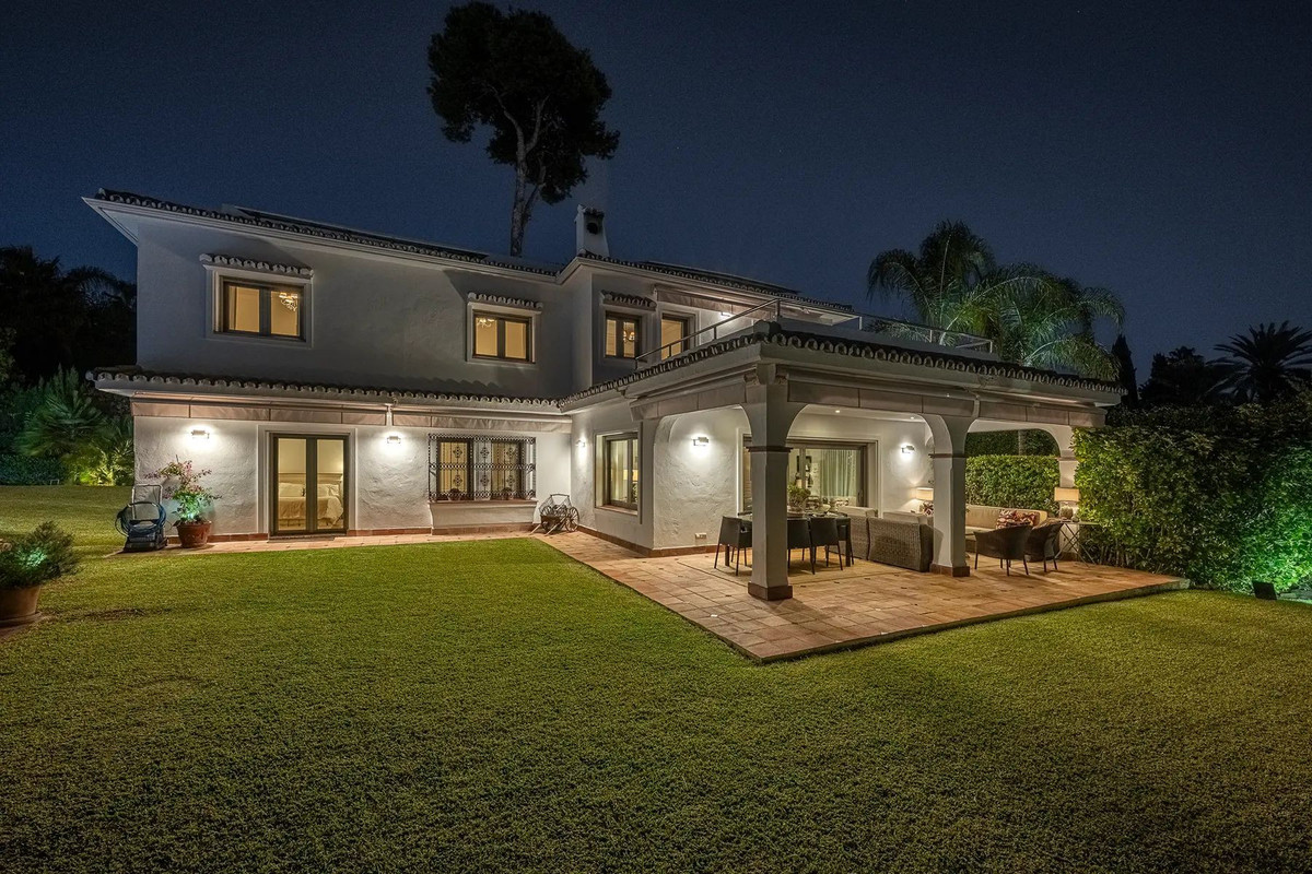 Villa met 5 slaapkamers in Los Monteros in Los Monteros - foto 4