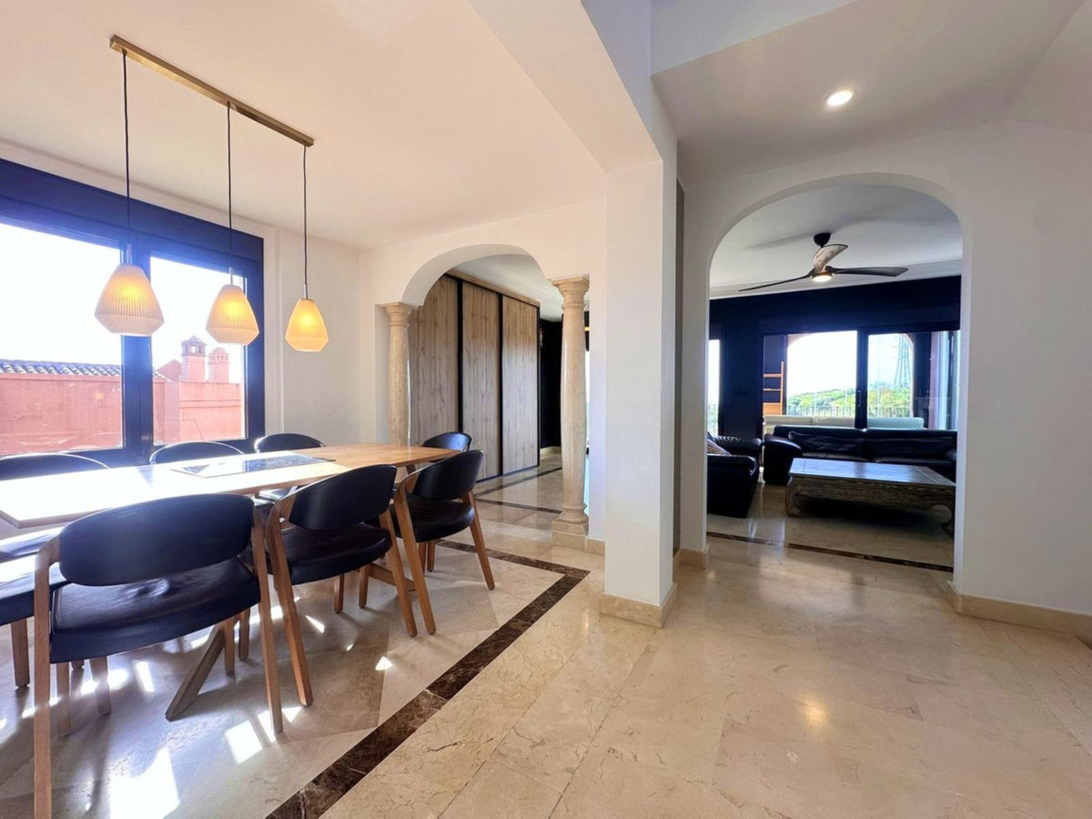 Ruime 5-slaapkamer villa in Estepona met panoramisch uitzicht in Estepona - foto 6