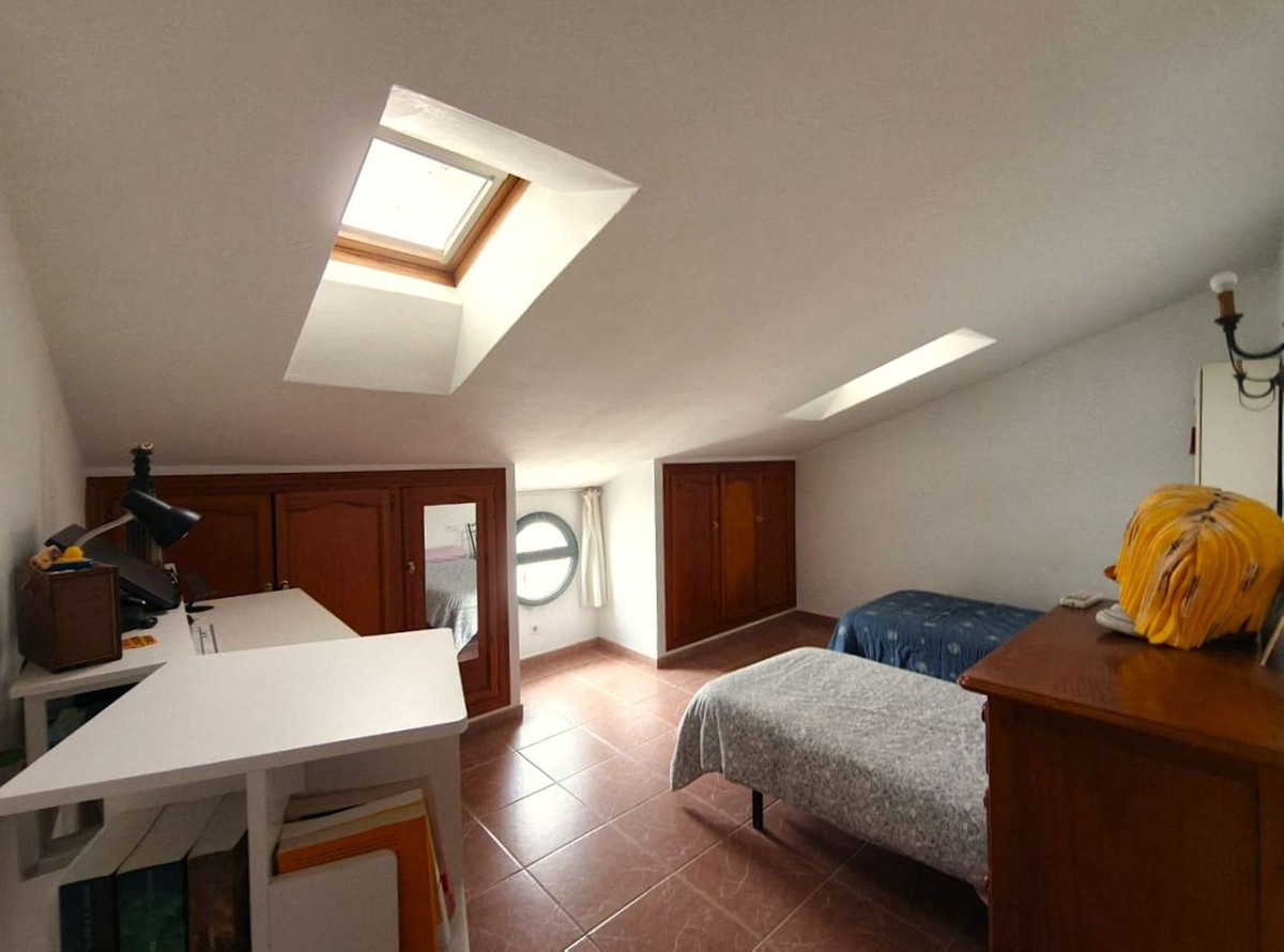 Drie-slaapkamer appartement in Estepona in Estepona - foto 11