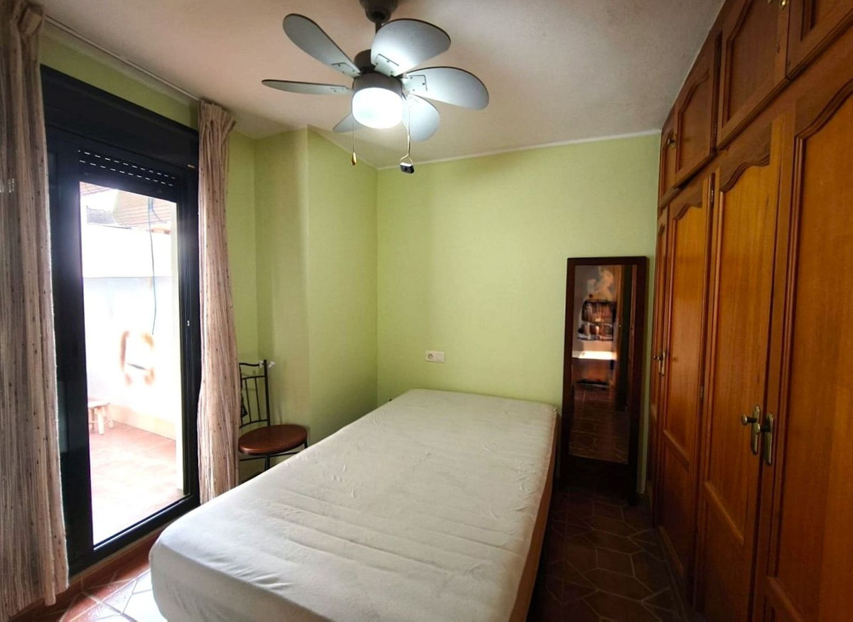 Drie-slaapkamer appartement in Estepona in Estepona - foto 12