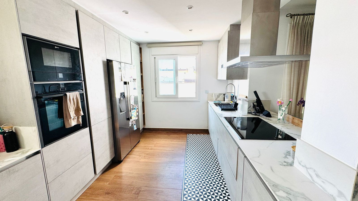 Drie-slaapkamer duplex-appartement in Marbella in Marbella - foto 10