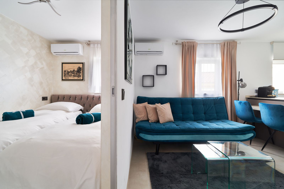 Gerenoveerd 2-slaapkamerappartement in Marbella – toeristische licentie inbegrepen in Marbella - foto 4