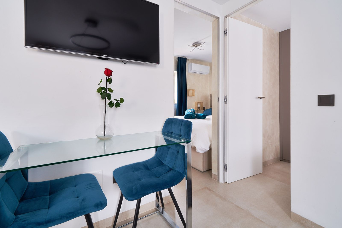 Gerenoveerd 2-slaapkamerappartement in Marbella – toeristische licentie inbegrepen in Marbella - foto 6