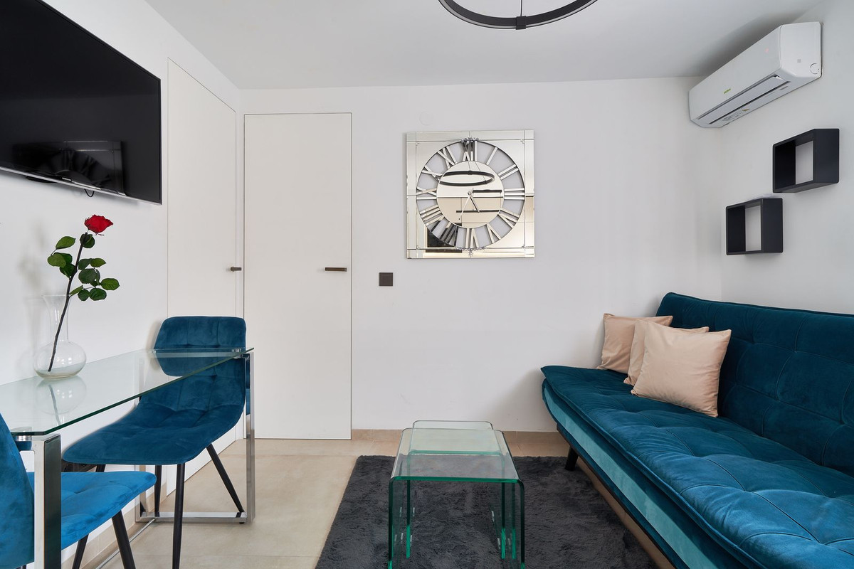 Gerenoveerd 2-slaapkamerappartement in Marbella – toeristische licentie inbegrepen in Marbella - foto 8