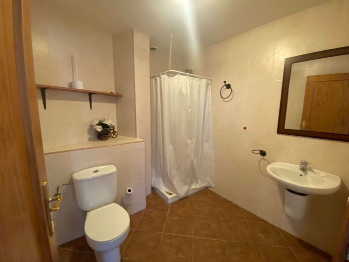 Investeringskans in Monda – 2 onafhankelijke appartementen in één gebouw in Monda - foto 9