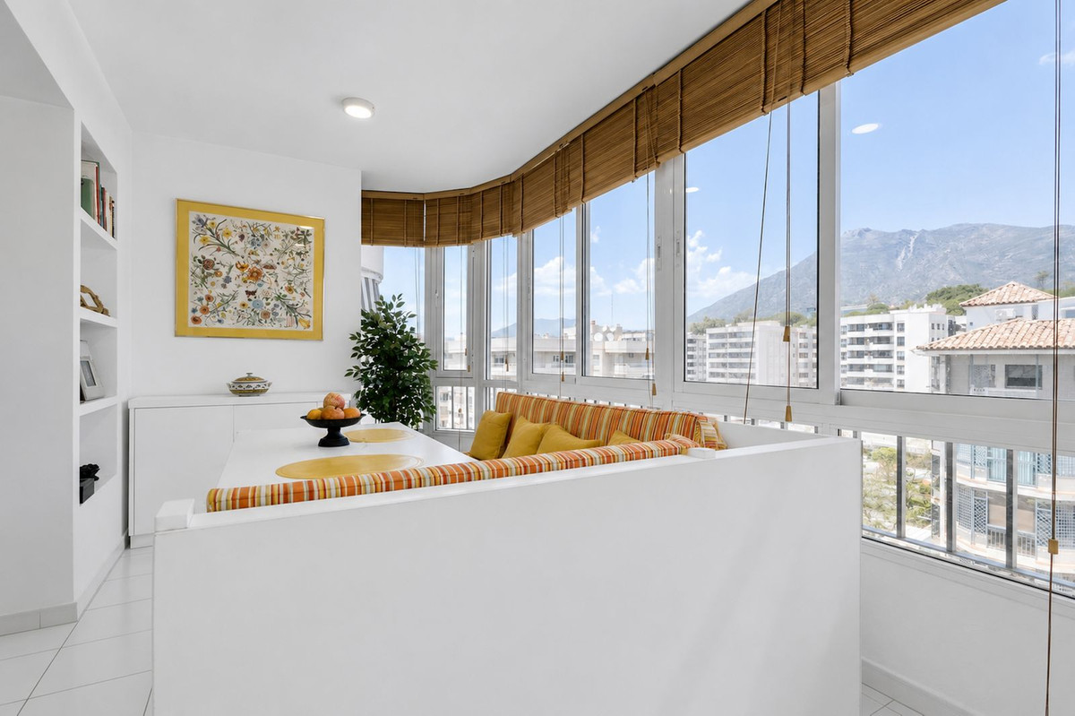 Drie-slaapkamer penthouse in Marbella met zee- en bergzicht in Marbella - foto 15