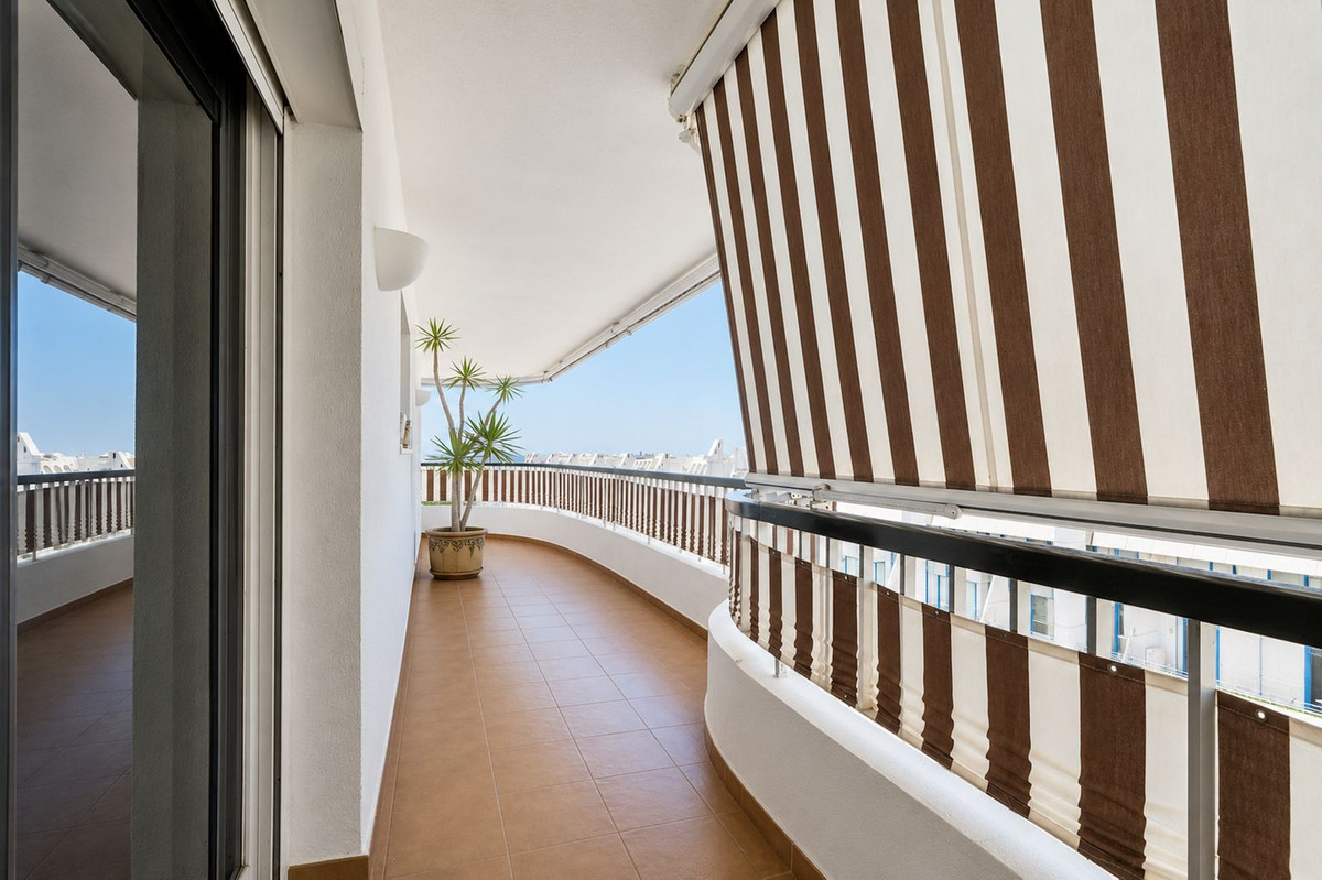 Drie-slaapkamer penthouse in Marbella met zee- en bergzicht in Marbella - foto 20