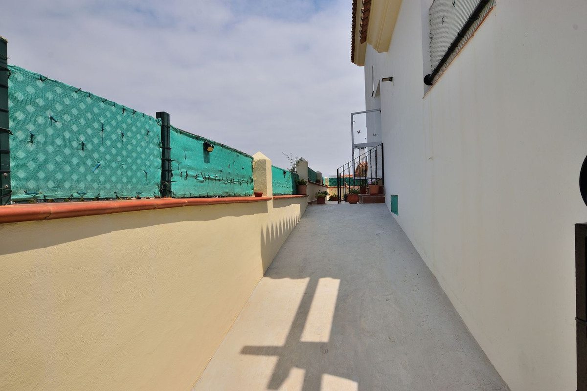 Halfvrijstaande woning met zee- en bergzicht in Princesa Kristina – San Luis de Sabinillas in San Luis de Sabinillas - foto 2
