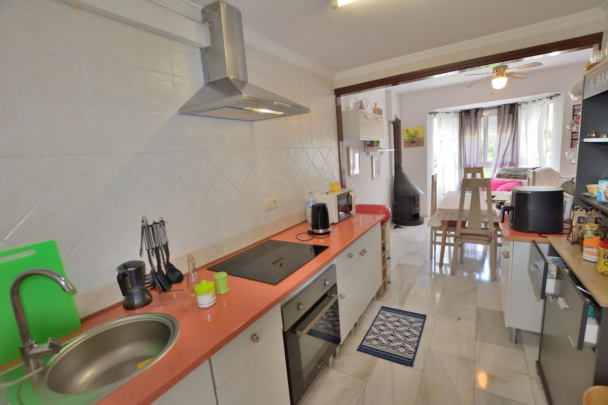 Halfvrijstaande woning met zee- en bergzicht in Princesa Kristina – San Luis de Sabinillas in San Luis de Sabinillas - foto 11