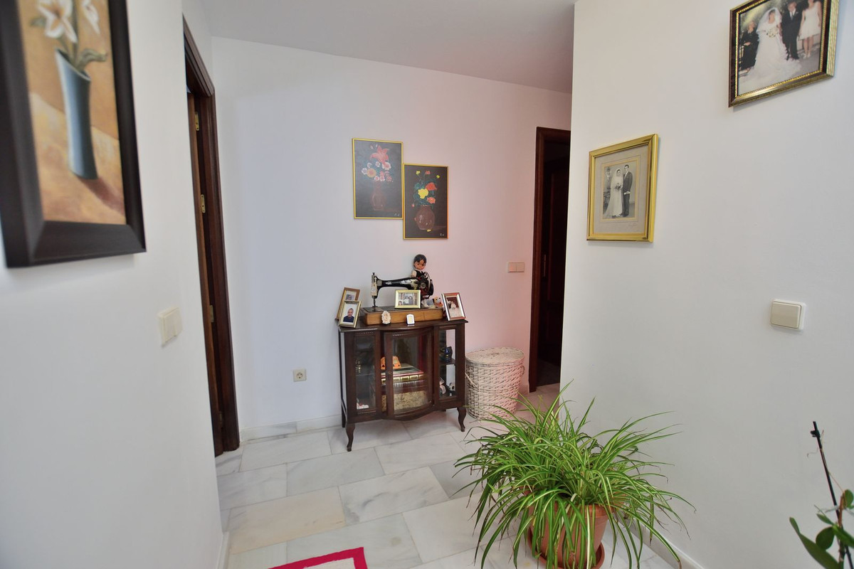 Halfvrijstaande woning met zee- en bergzicht in Princesa Kristina – San Luis de Sabinillas in San Luis de Sabinillas - foto 17