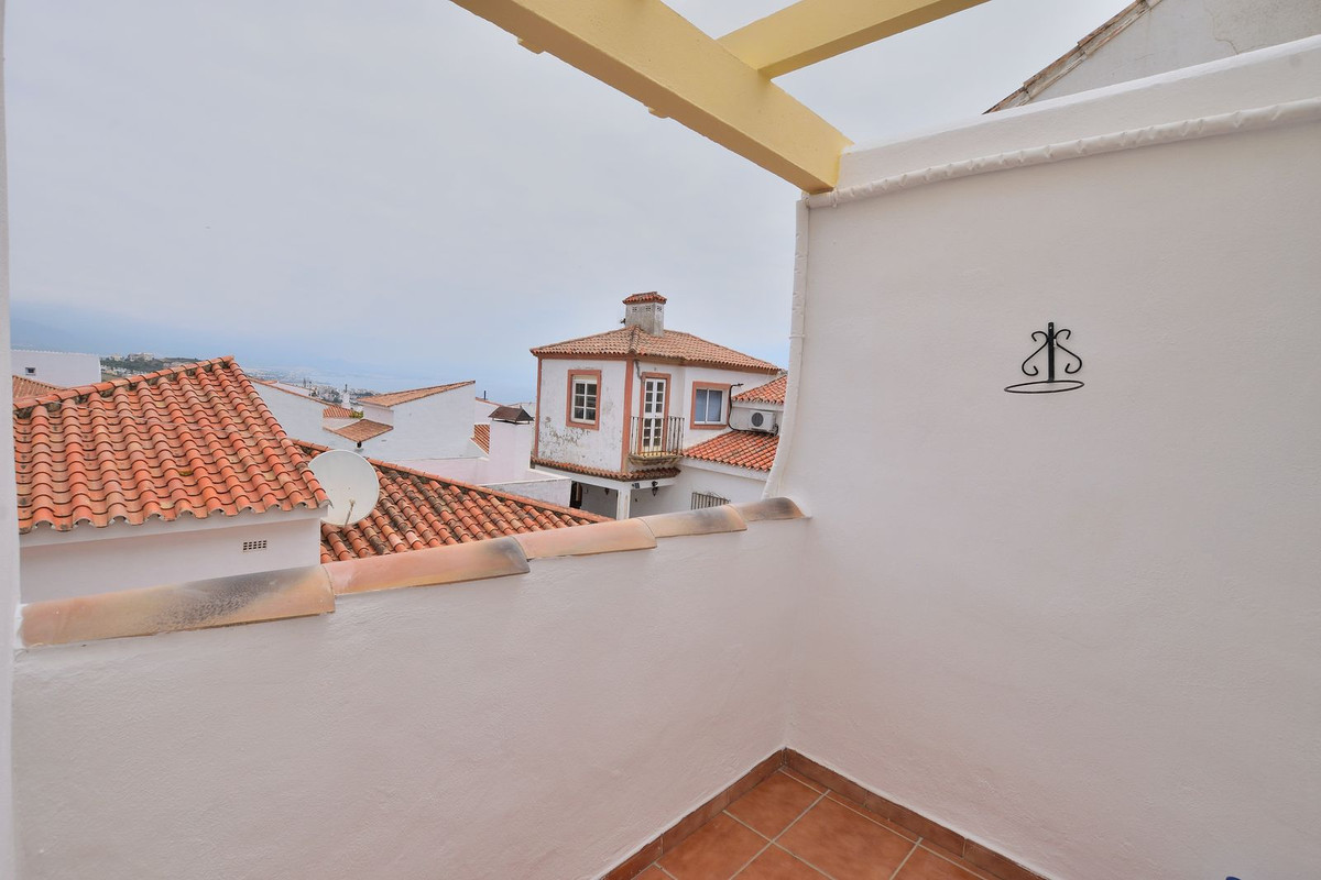 Halfvrijstaande woning met zee- en bergzicht in Princesa Kristina – San Luis de Sabinillas in San Luis de Sabinillas - foto 19