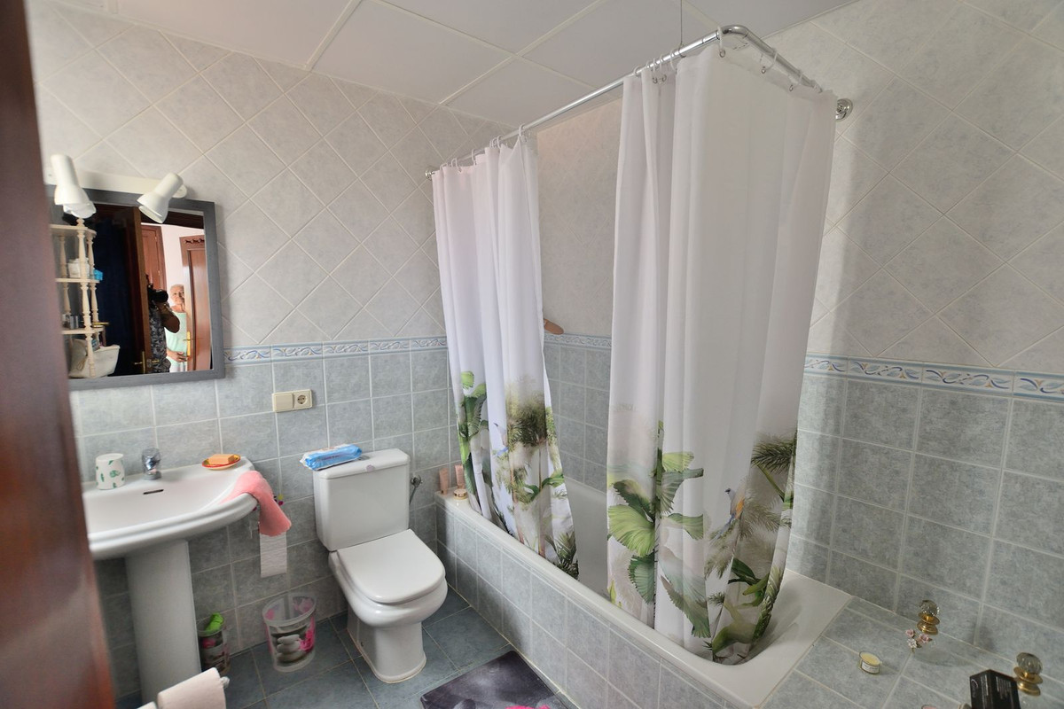Halfvrijstaande woning met zee- en bergzicht in Princesa Kristina – San Luis de Sabinillas in San Luis de Sabinillas - foto 20