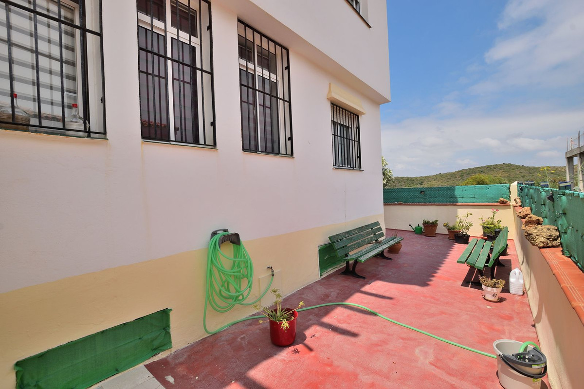 Halfvrijstaande woning met zee- en bergzicht in Princesa Kristina – San Luis de Sabinillas in San Luis de Sabinillas - foto 3