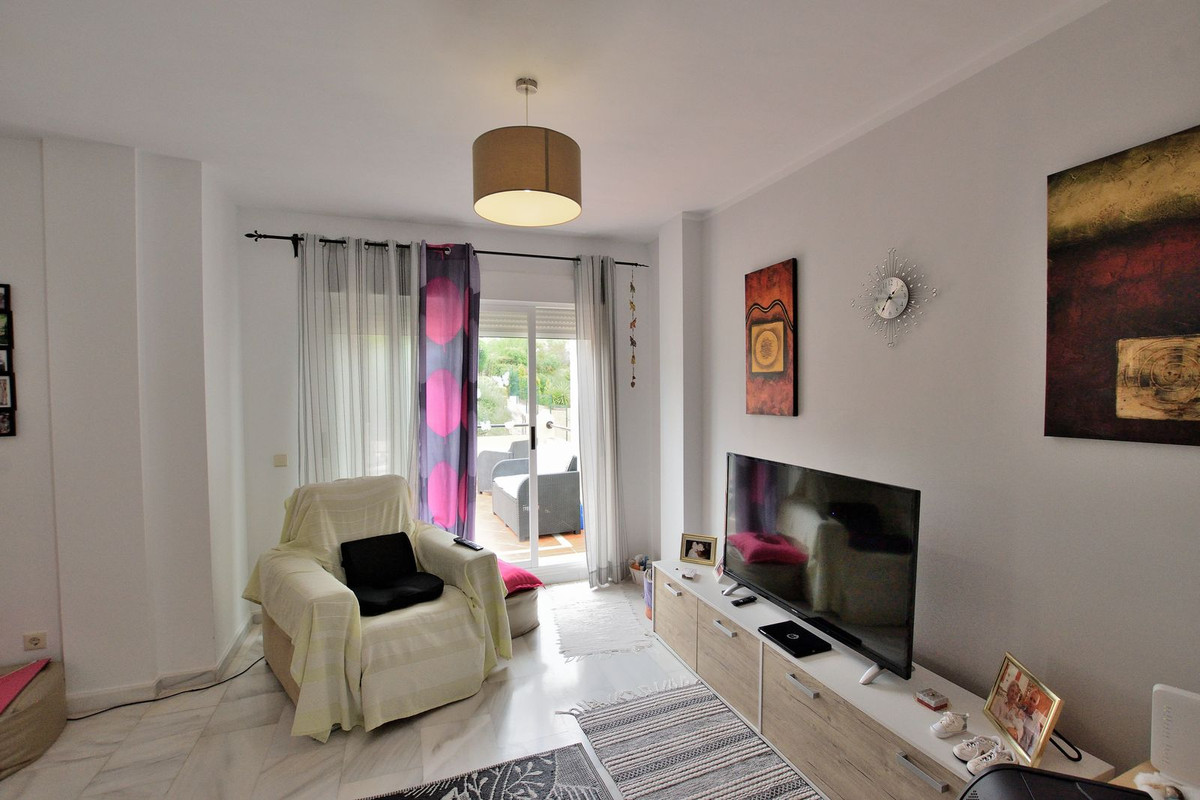 Halfvrijstaande woning met zee- en bergzicht in Princesa Kristina – San Luis de Sabinillas in San Luis de Sabinillas - foto 5