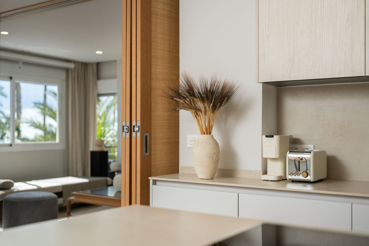 Exclusief 3-slaapkamer appartement aan de promenade van Estepona in Estepona - foto 12