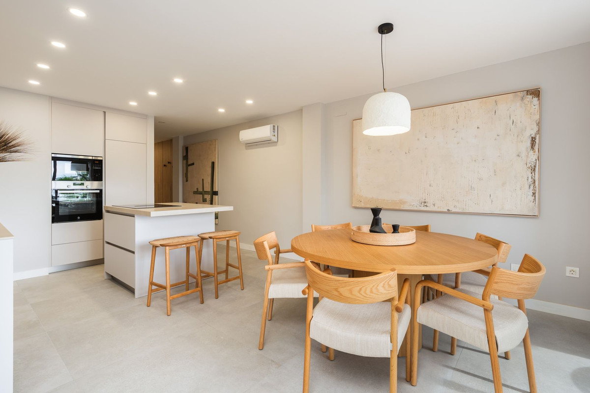 Exclusief 3-slaapkamer appartement aan de promenade van Estepona in Estepona - foto 14