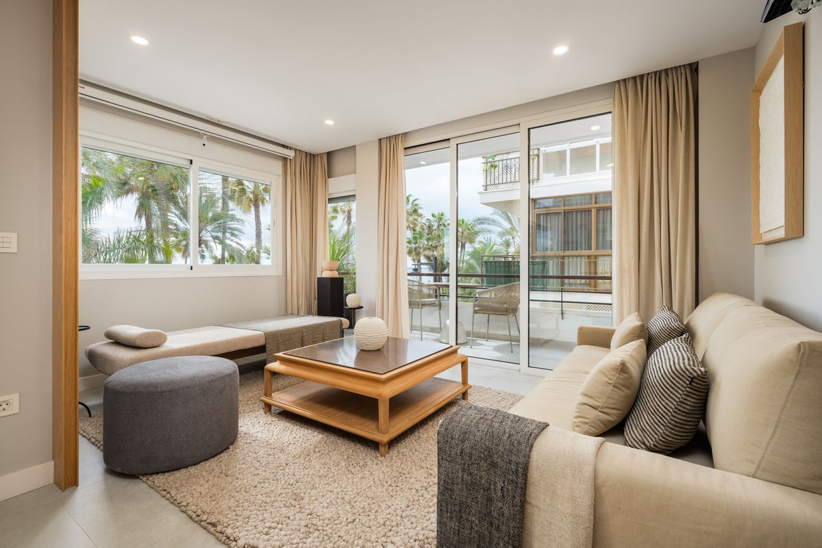 Exclusief 3-slaapkamer appartement aan de promenade van Estepona in Estepona - foto 15