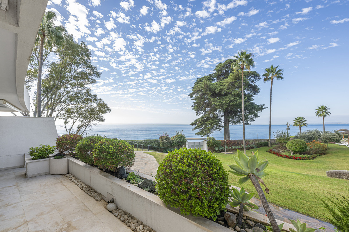 3-slaapkamer appartement aan het strand in Estepona in Estepona - foto 2