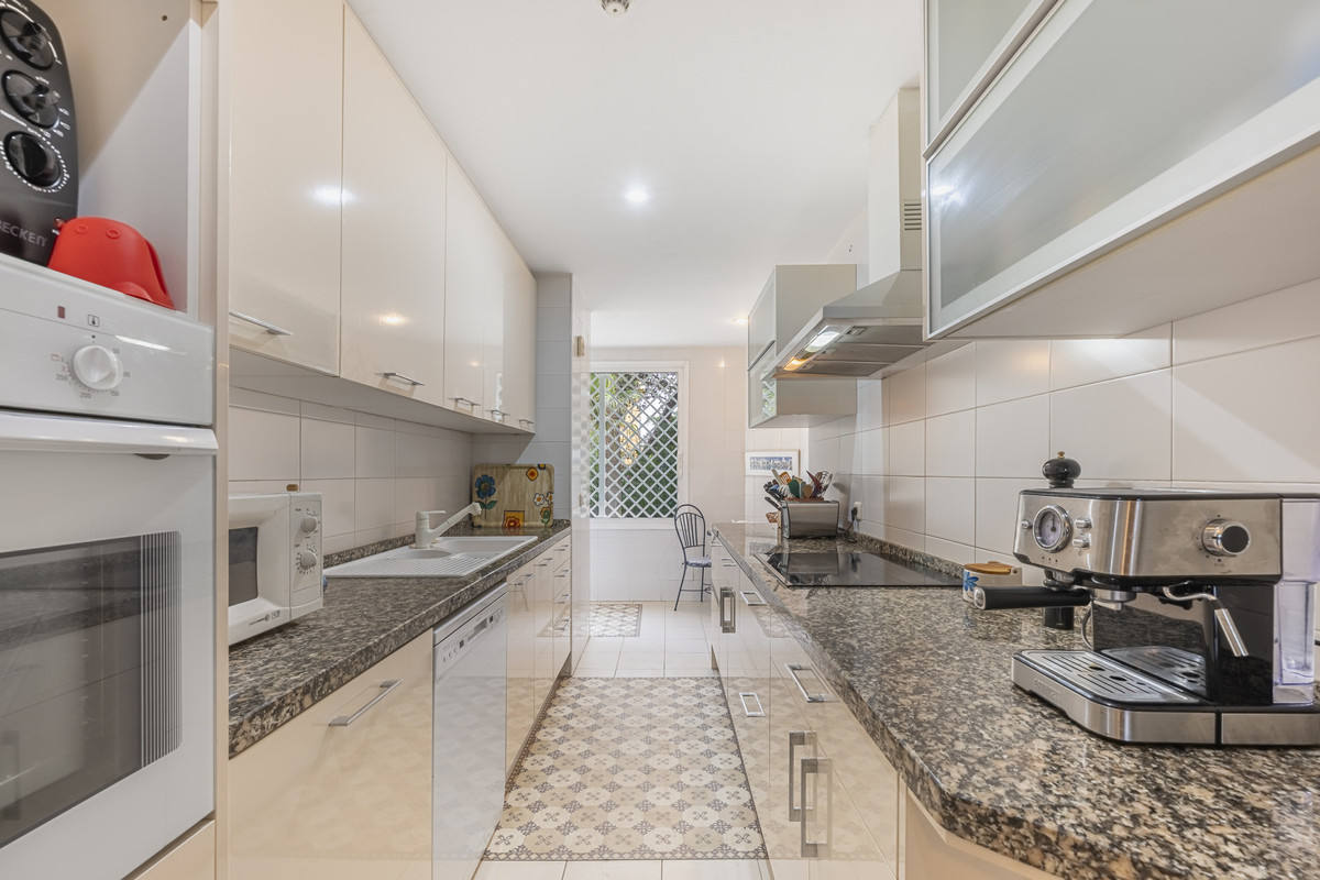 3-slaapkamer appartement aan het strand in Estepona in Estepona - foto 14