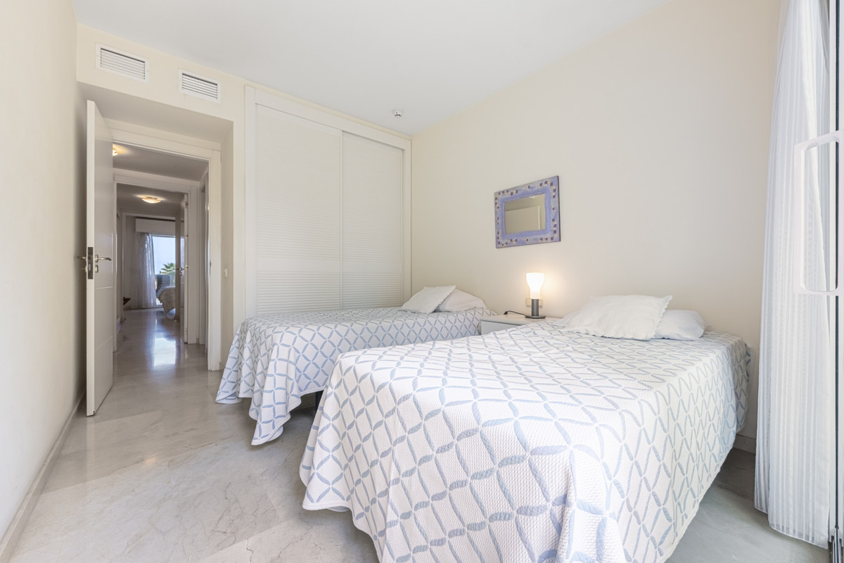 3-slaapkamer appartement aan het strand in Estepona in Estepona - foto 10
