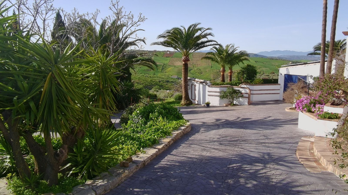 Finca-Cortijo met 5 slaapkamers in Villanueva de la Concepción in Villanueva De La Concepcion - foto 6