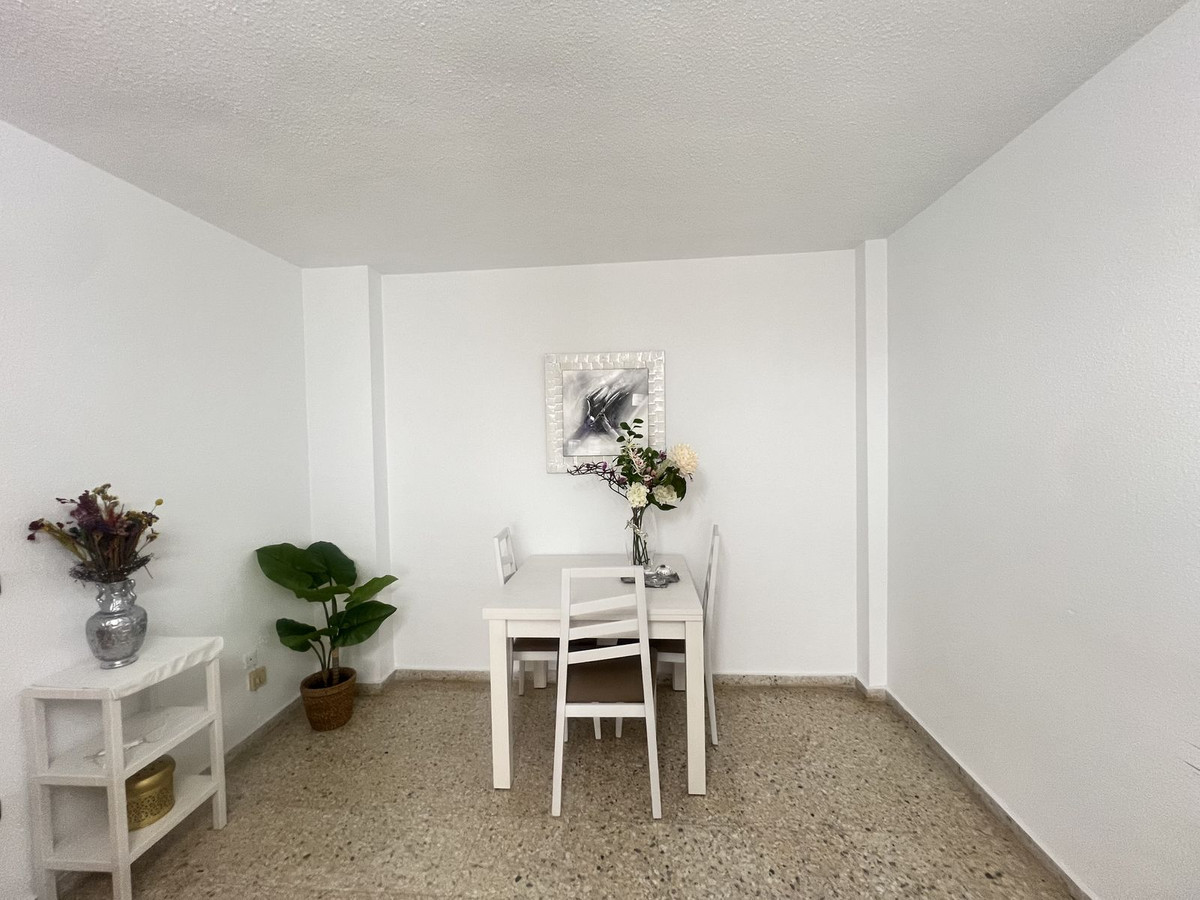 Topverdiepingsappartement met zeezicht in Málaga – 3 slaapkamers in Málaga - foto 19