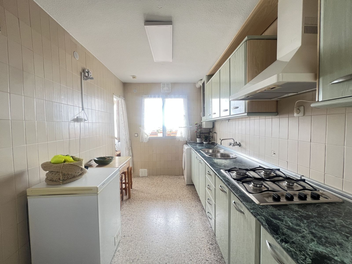 Topverdiepingsappartement met zeezicht in Málaga – 3 slaapkamers in Málaga - foto 4