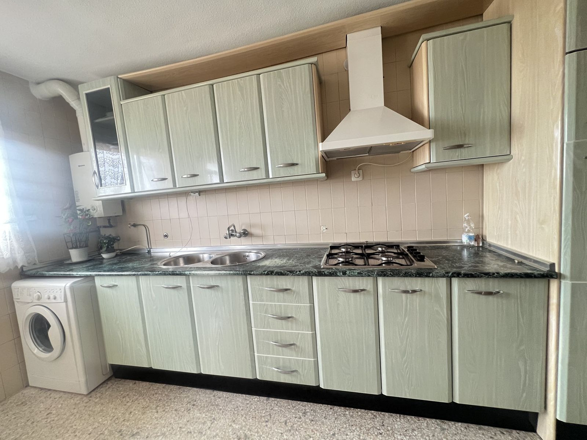 Topverdiepingsappartement met zeezicht in Málaga – 3 slaapkamers in Málaga - foto 5