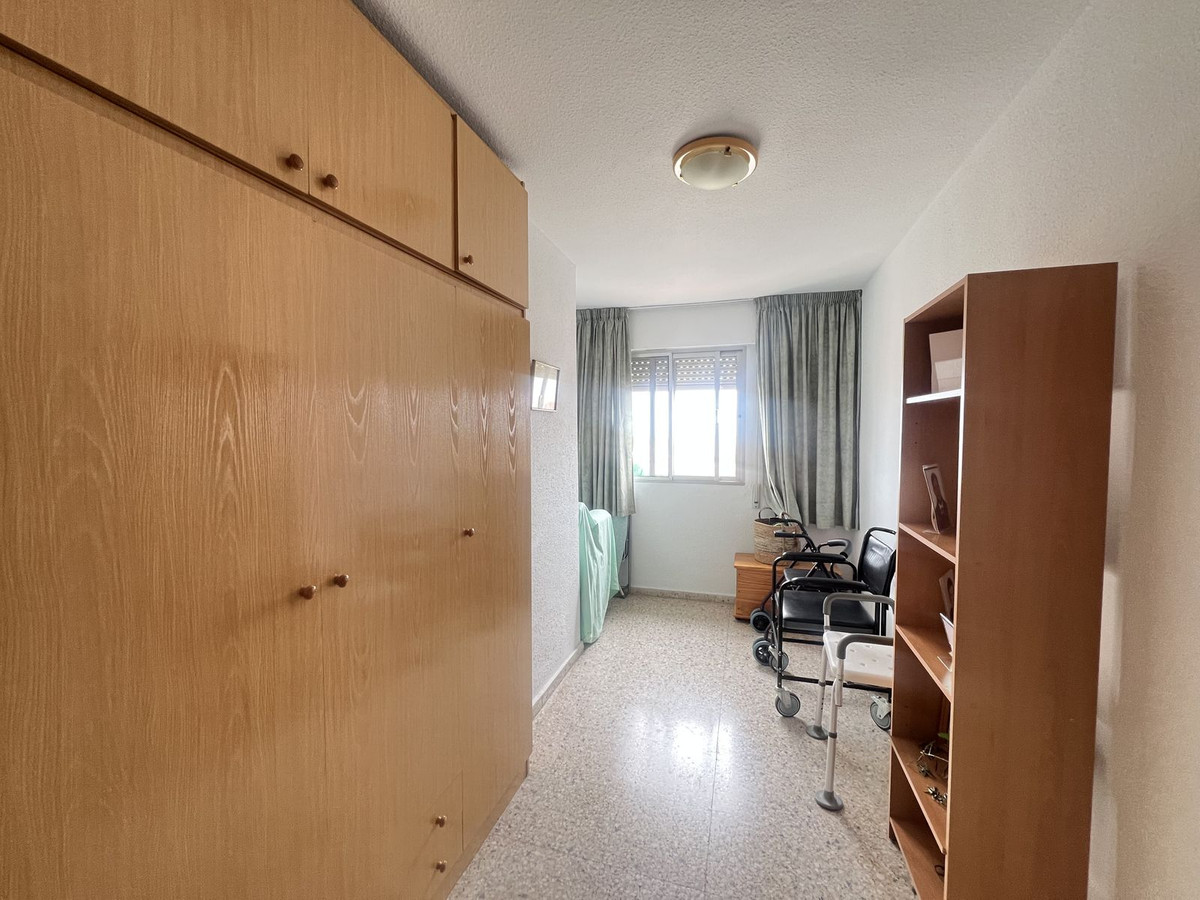 Topverdiepingsappartement met zeezicht in Málaga – 3 slaapkamers in Málaga - foto 9