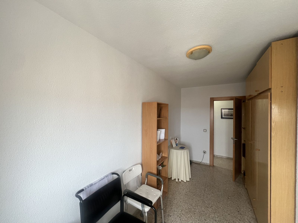 Topverdiepingsappartement met zeezicht in Málaga – 3 slaapkamers in Málaga - foto 10