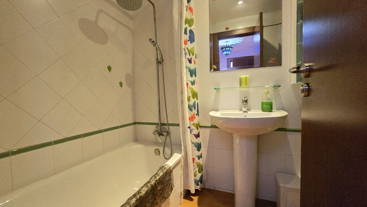 3-slaapkamerappartement met terras en garage in Arroyo de la Miel (Benalmádena) in Arroyo de la Miel - foto 16