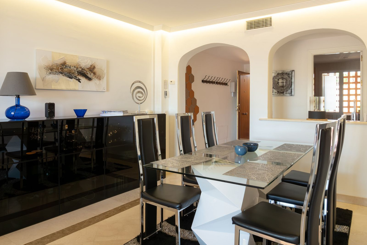 Drie-slaapkamer appartement in La Finca, Los Arqueros in Los Arqueros - foto 6