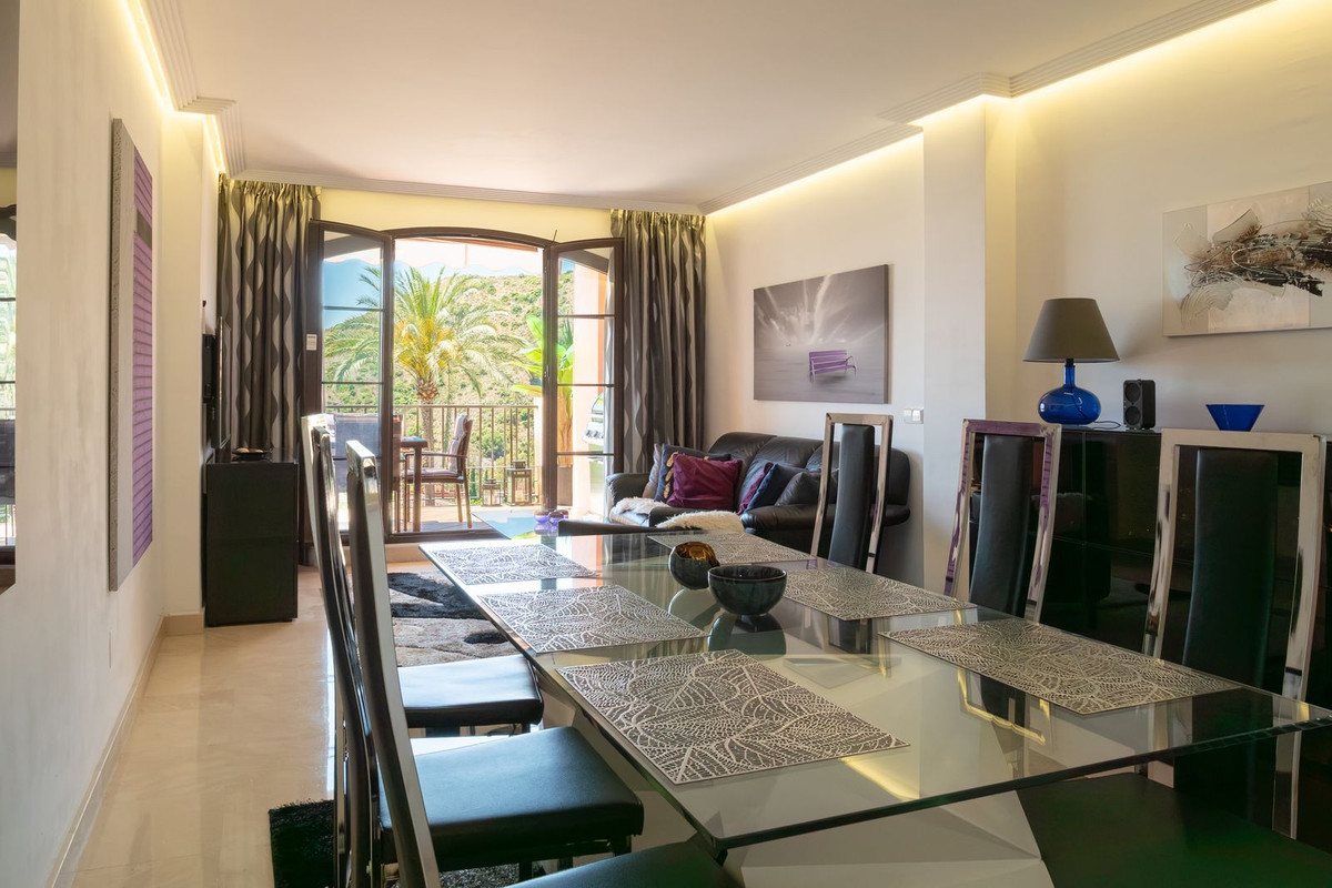 Drie-slaapkamer appartement in La Finca, Los Arqueros in Los Arqueros - foto 9