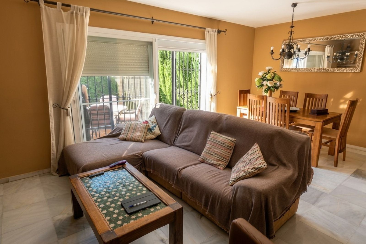 Drie-slaapkamer stadswoning in Marbella in Marbella - foto 4