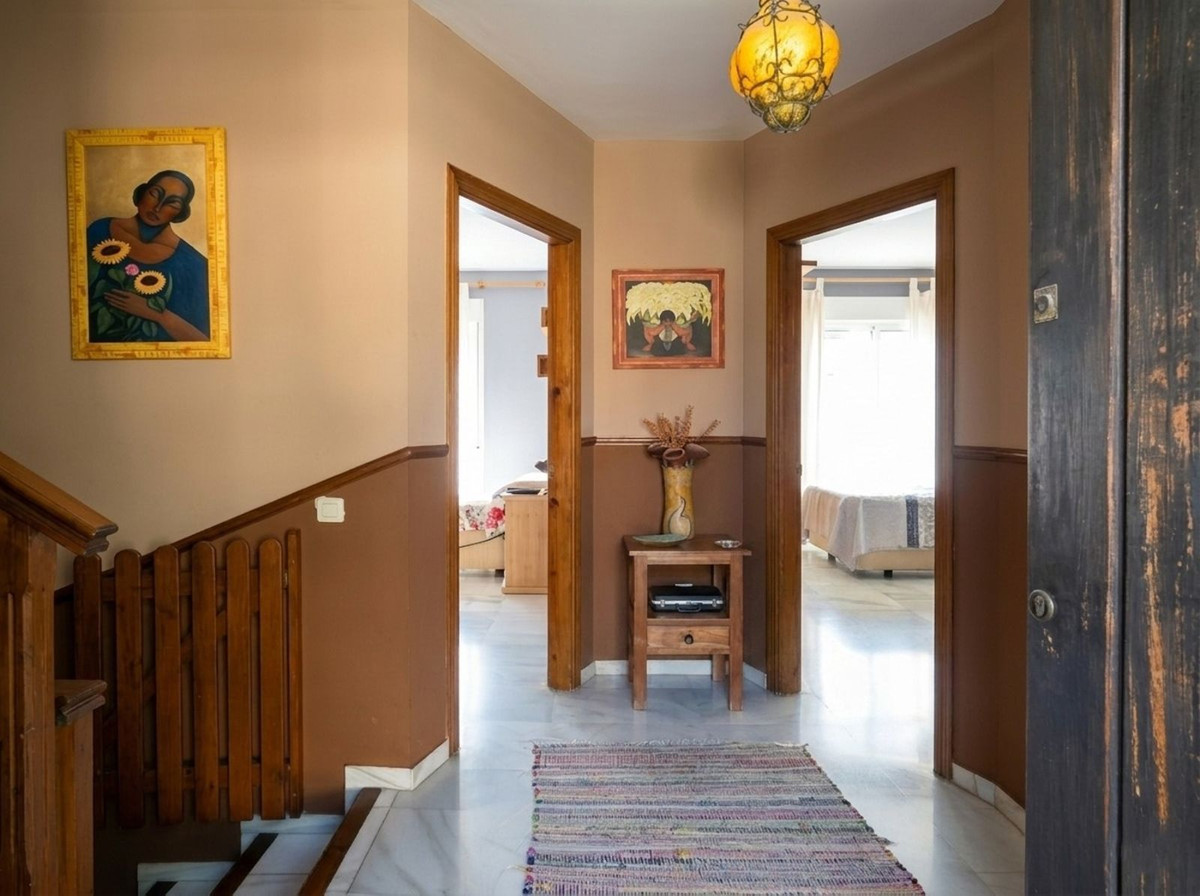 Drie-slaapkamer stadswoning in Marbella in Marbella - foto 6