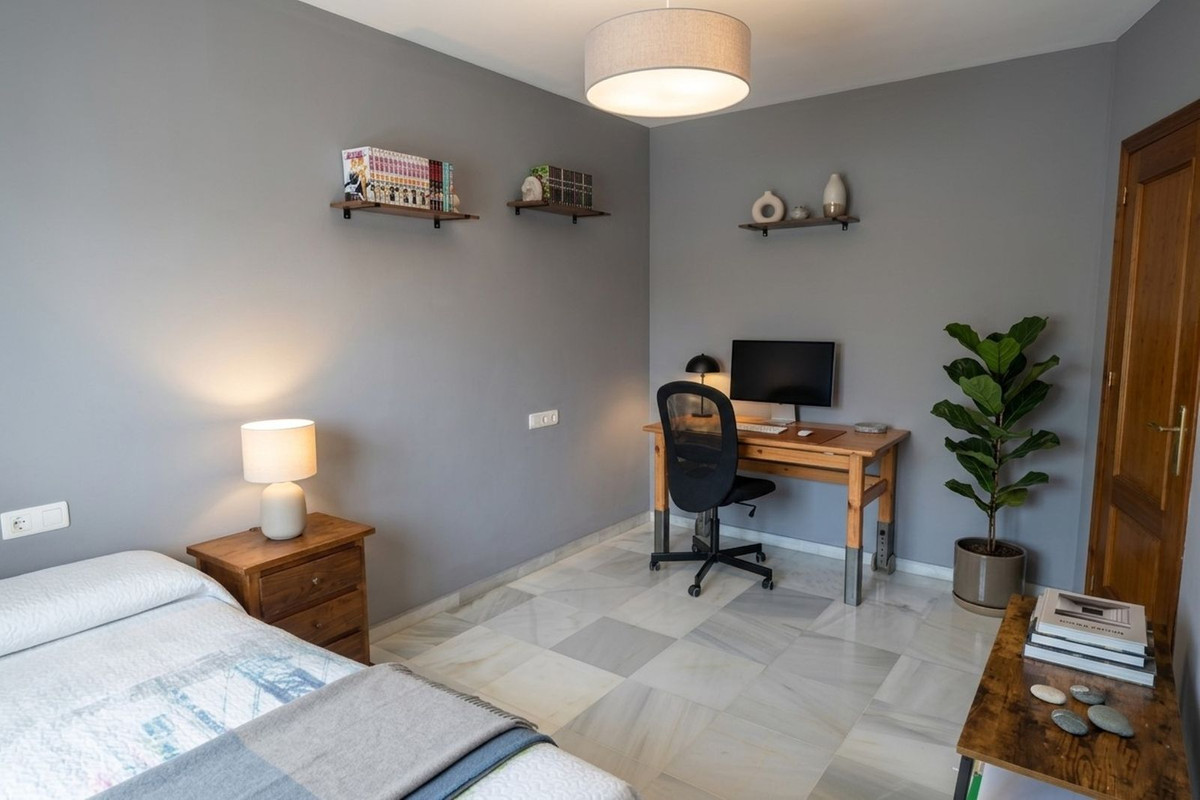 Drie-slaapkamer stadswoning in Marbella in Marbella - foto 7