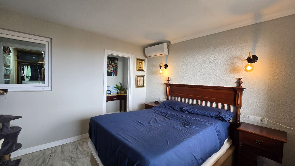 Appartement met zeezicht en directe strandtoegang in Benalmádena met 1 slaapkamer in Benalmadena - foto 16