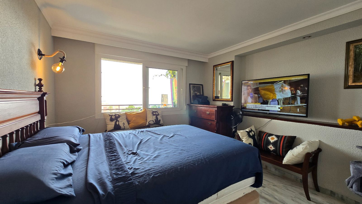 Appartement met zeezicht en directe strandtoegang in Benalmádena met 1 slaapkamer in Benalmadena - foto 17